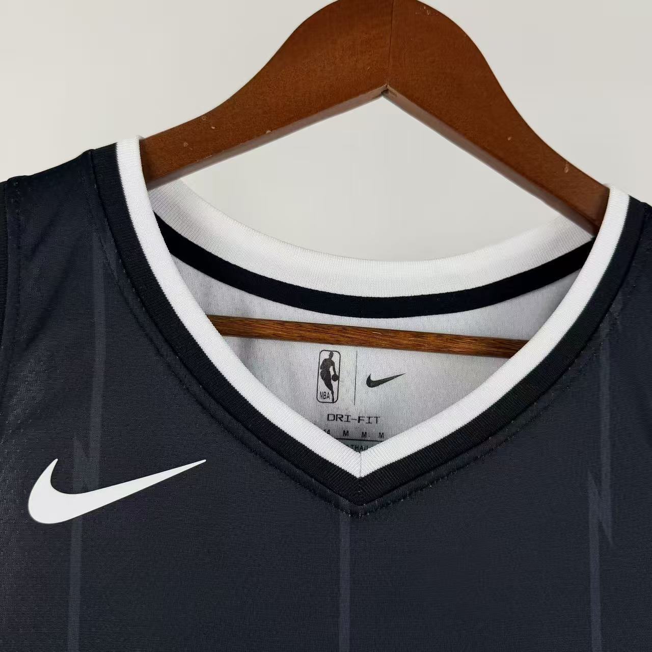 Niños | 25/26 NBA Raptors City Edition - Barrett